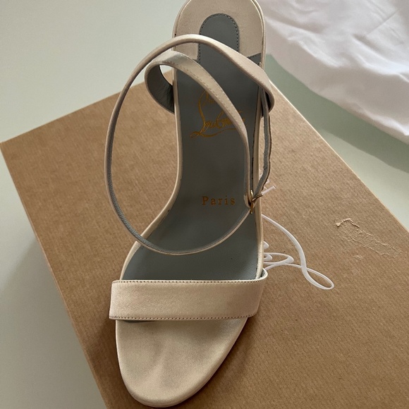 Christian Louboutin Loubigirl 85MM Satin Sandals 38.5 - Picture 5 of 10